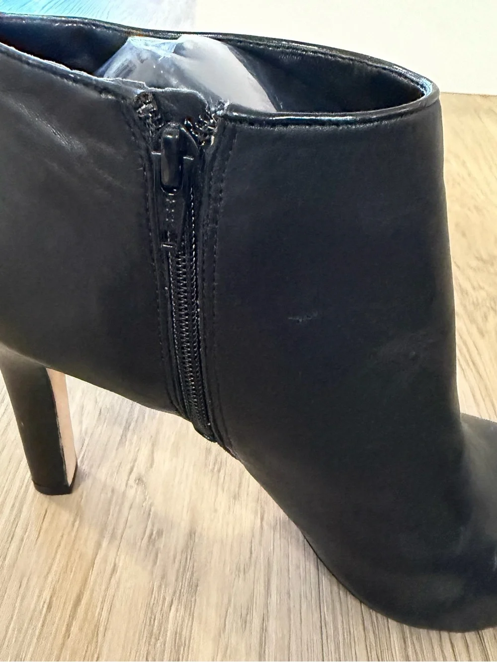 ANTONIO MELANI Nice Black Leather Stiletto Ankle Booties Suoer Comfy Size 9 M